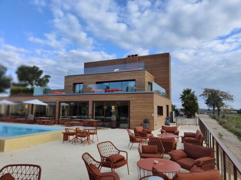 Extensions et Surélévations en Bois : Votre Espace Réinventé à Montpellier